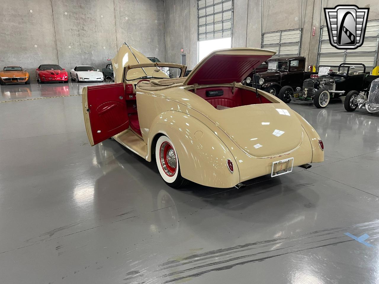 1939 Ford Deluxe