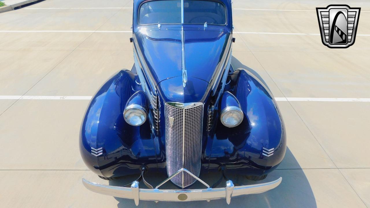 1937 Cadillac Lasalle