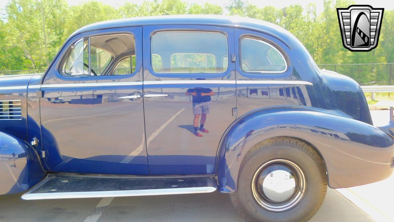 1937 Cadillac Lasalle