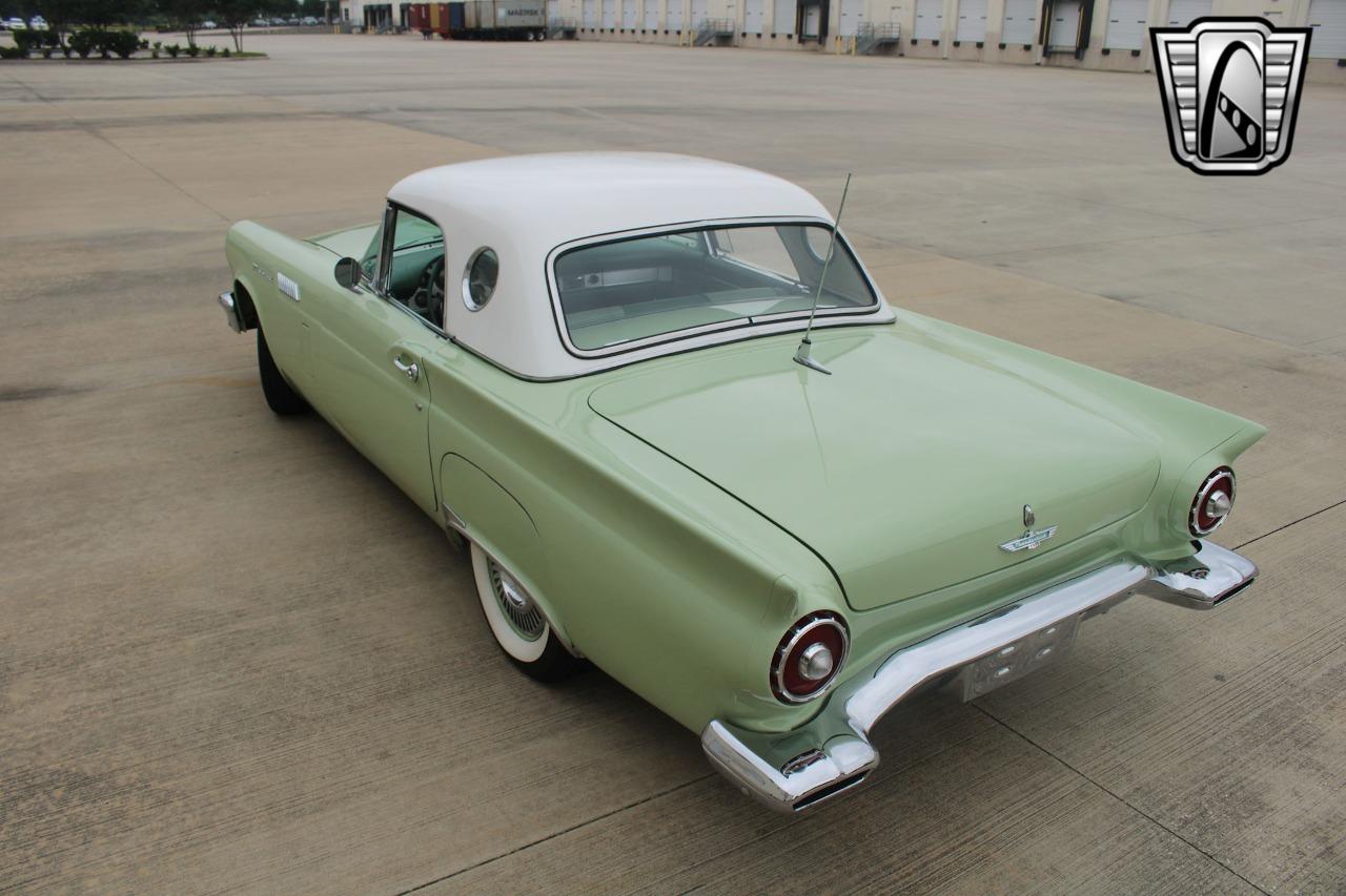 1957 Ford Thunderbird