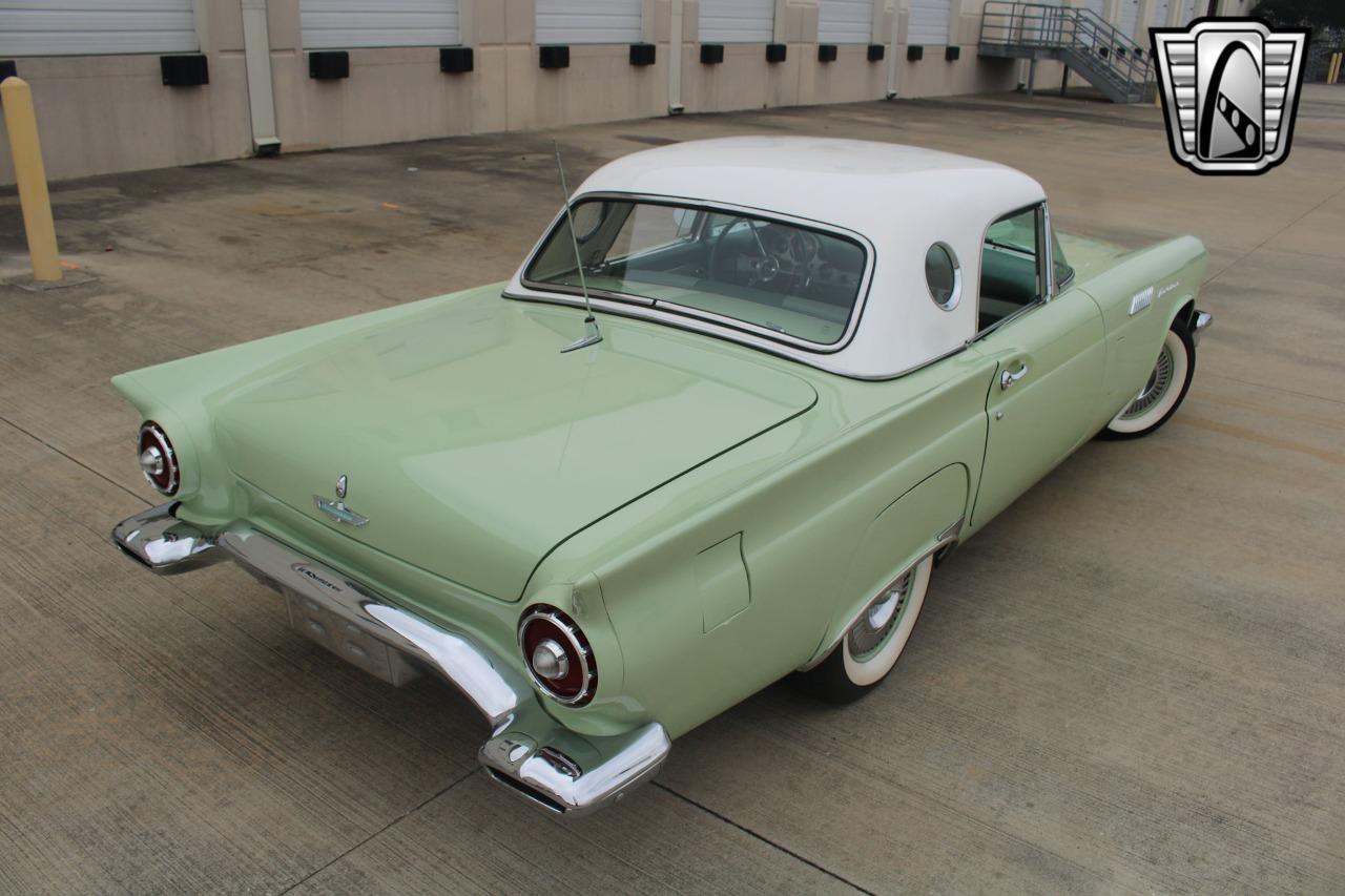 1957 Ford Thunderbird