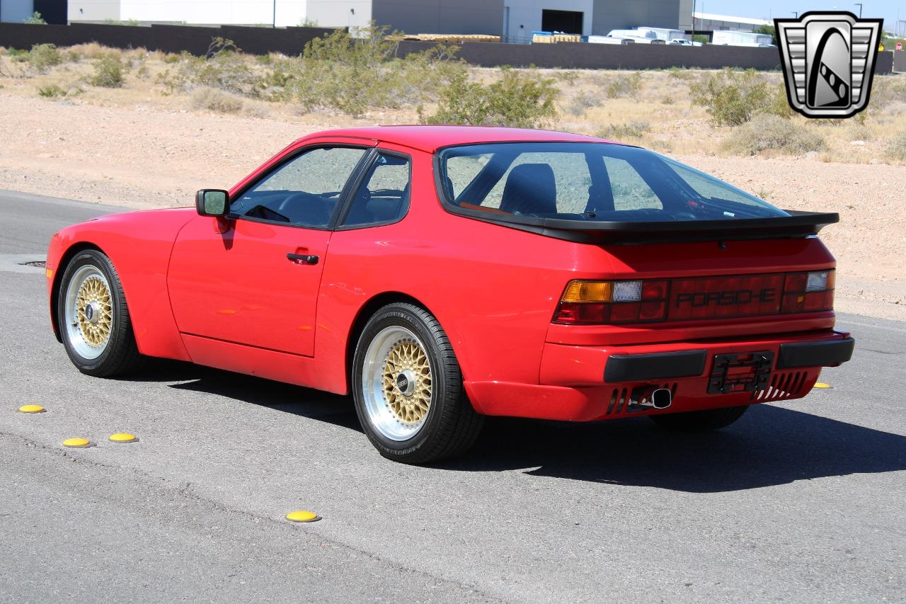 1985 Porsche 944