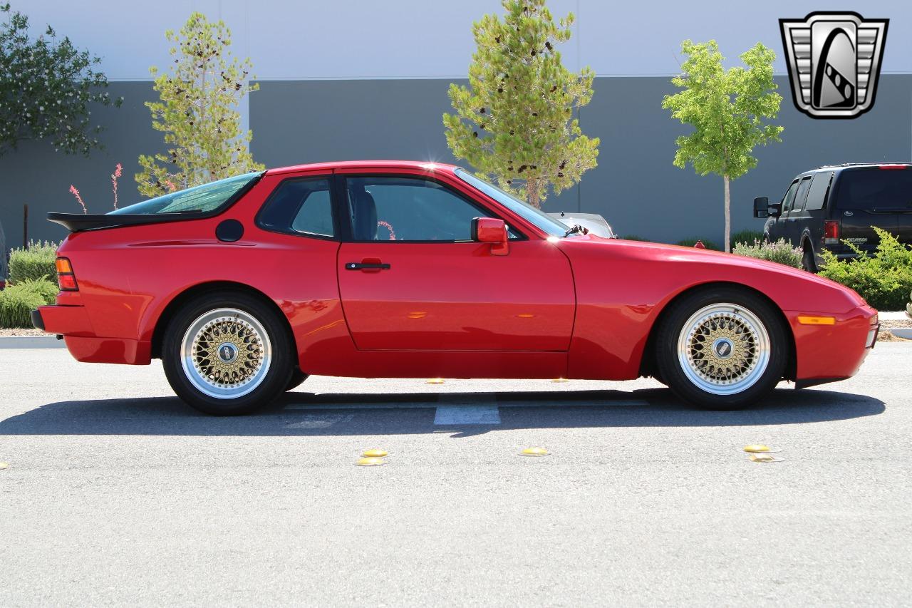 1985 Porsche 944