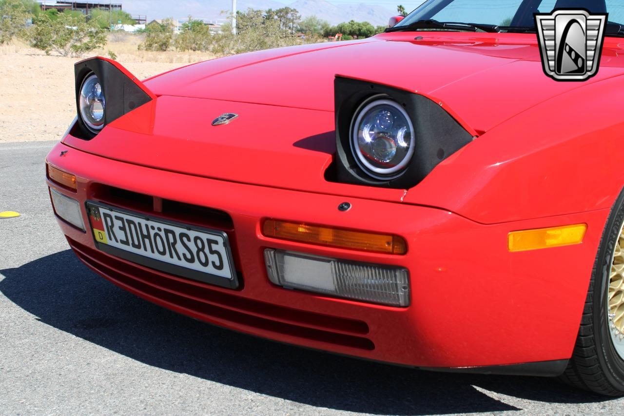 1985 Porsche 944