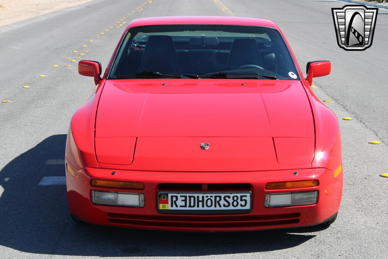 1985 Porsche 944