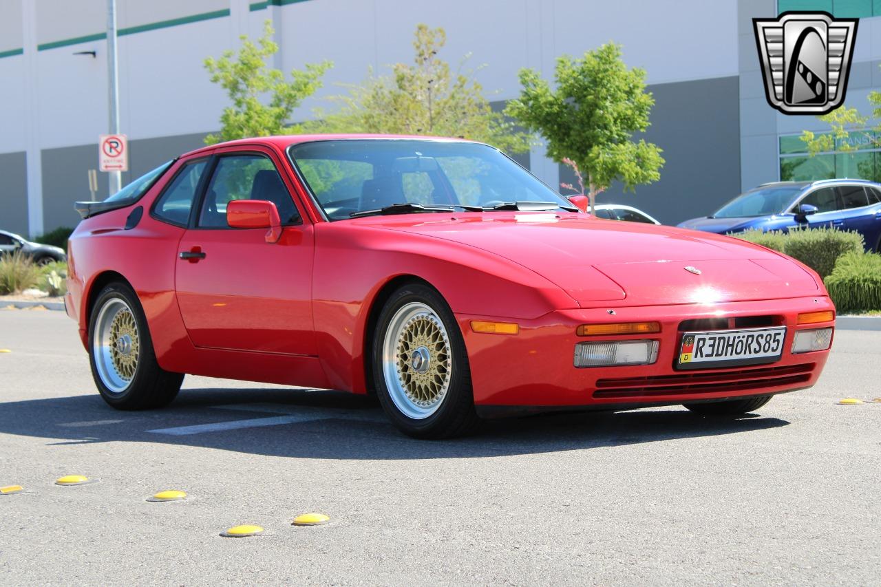 1985 Porsche 944