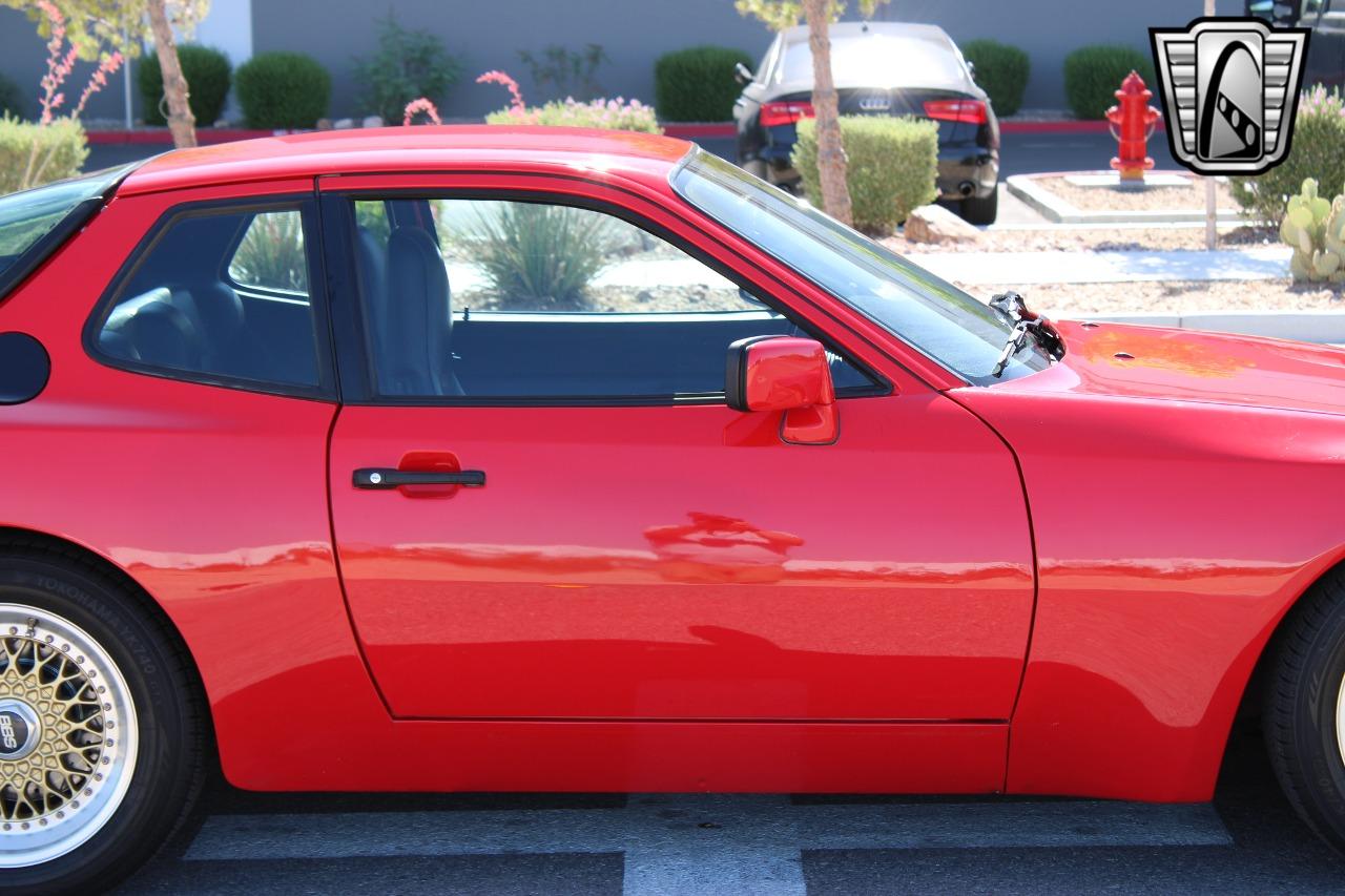 1985 Porsche 944