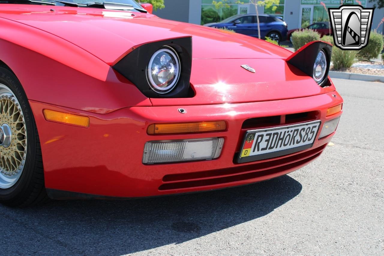 1985 Porsche 944