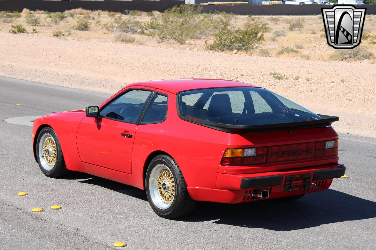 1985 Porsche 944