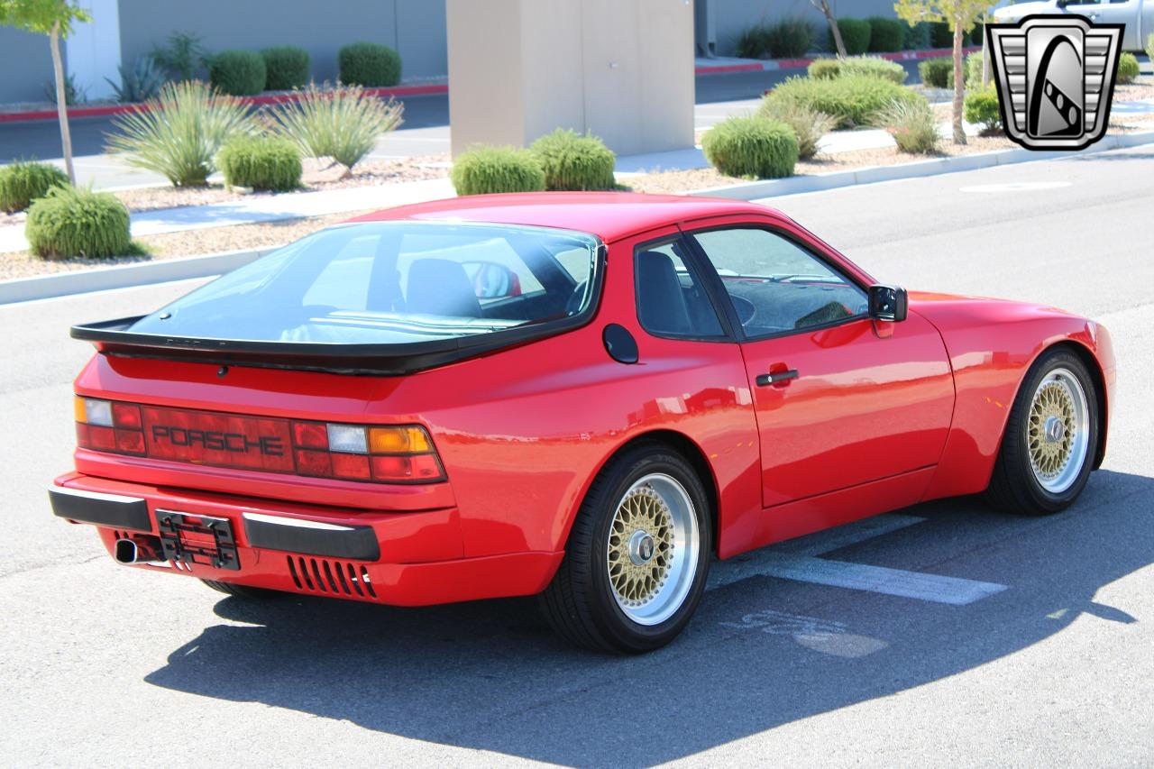 1985 Porsche 944