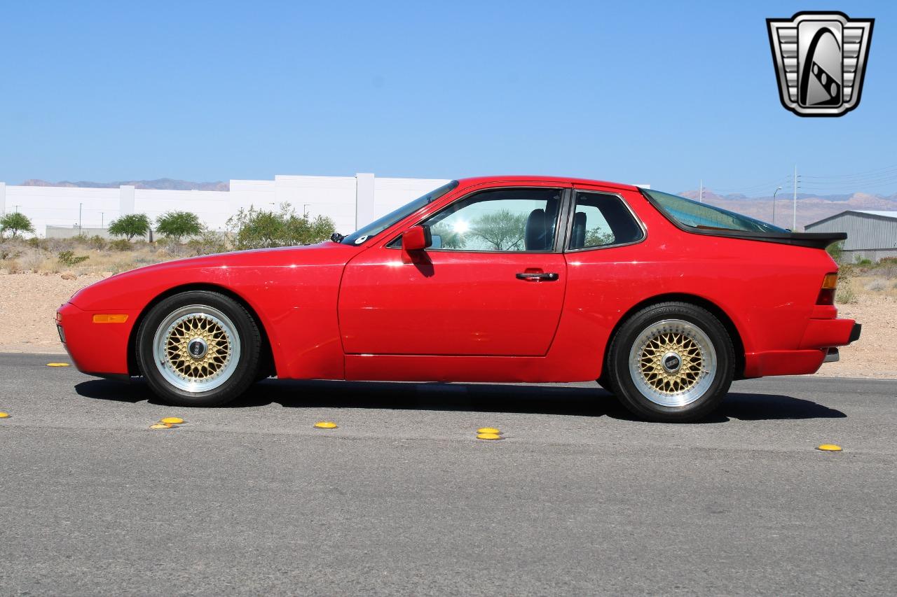 1985 Porsche 944