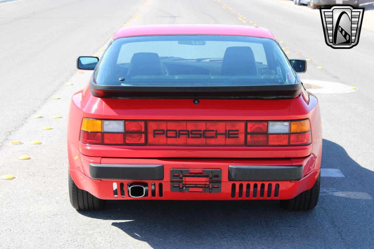 1985 Porsche 944