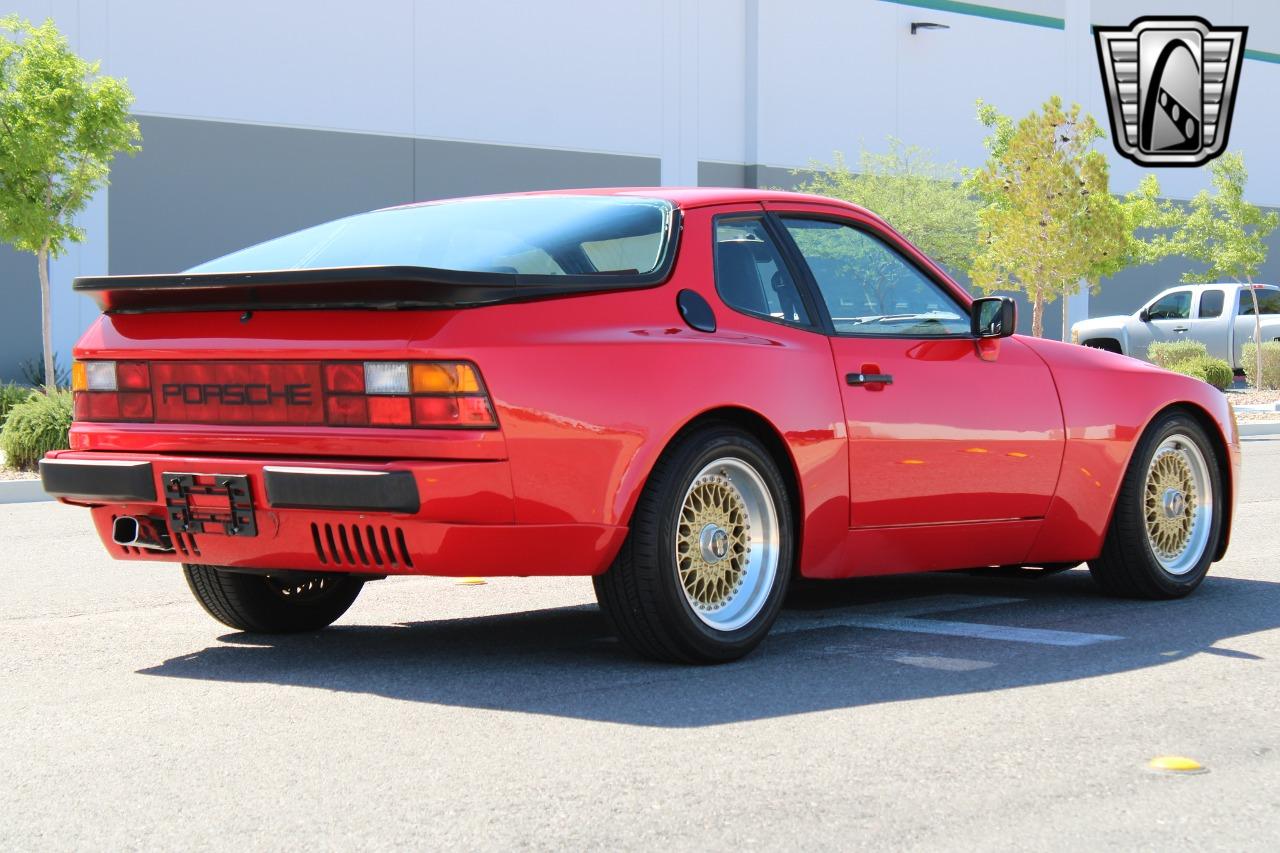 1985 Porsche 944