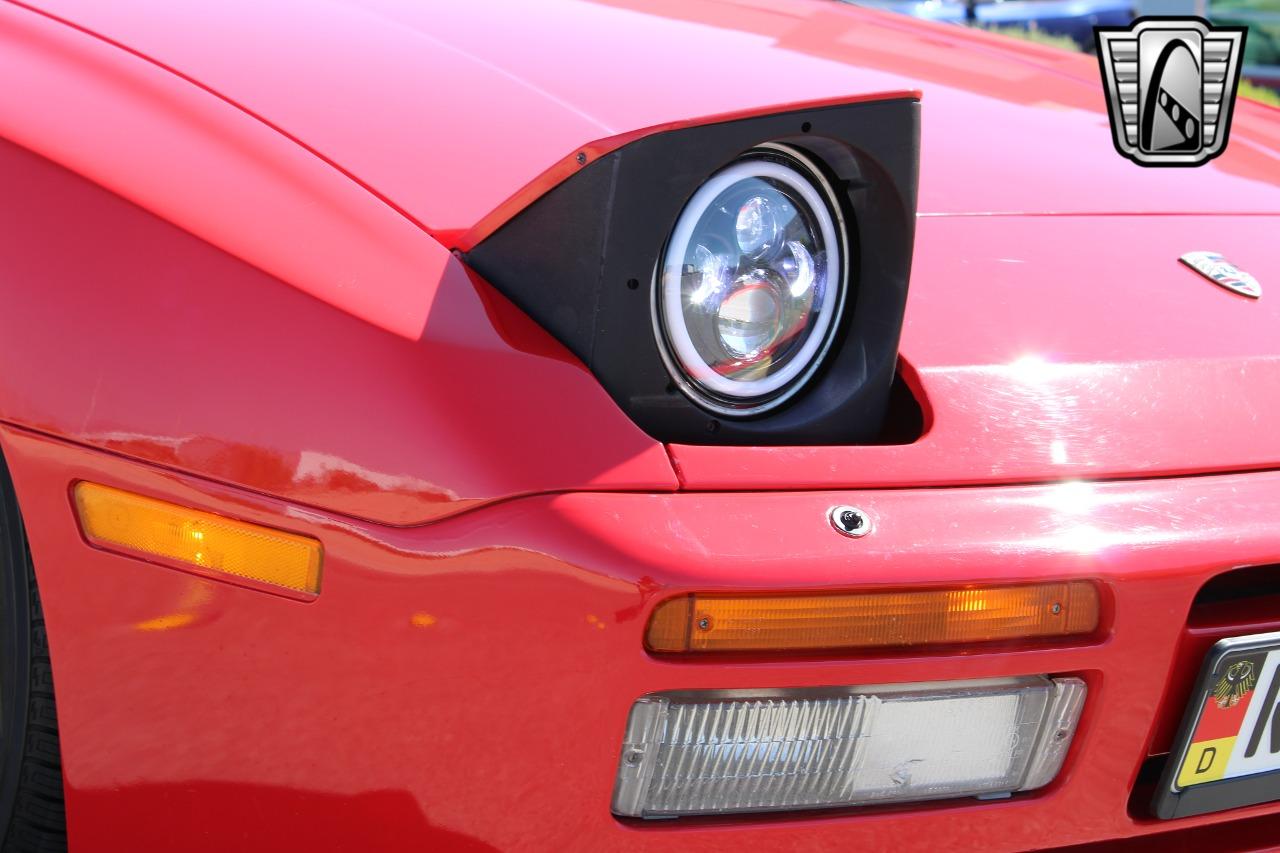 1985 Porsche 944