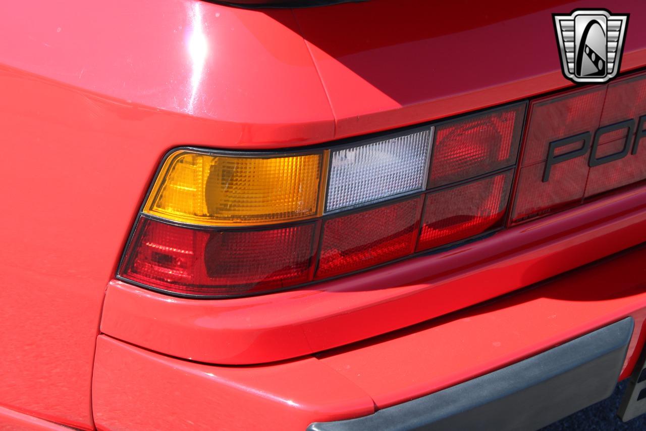 1985 Porsche 944