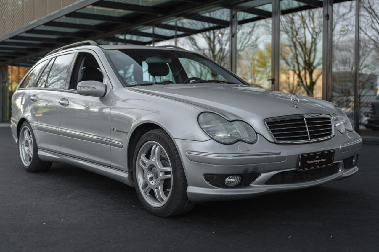 2002 Mercedes - Benz C32 AMG