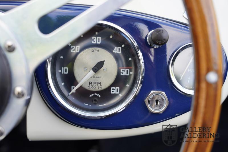 1954 Austin - Healey 100 Roadster 100M Specification