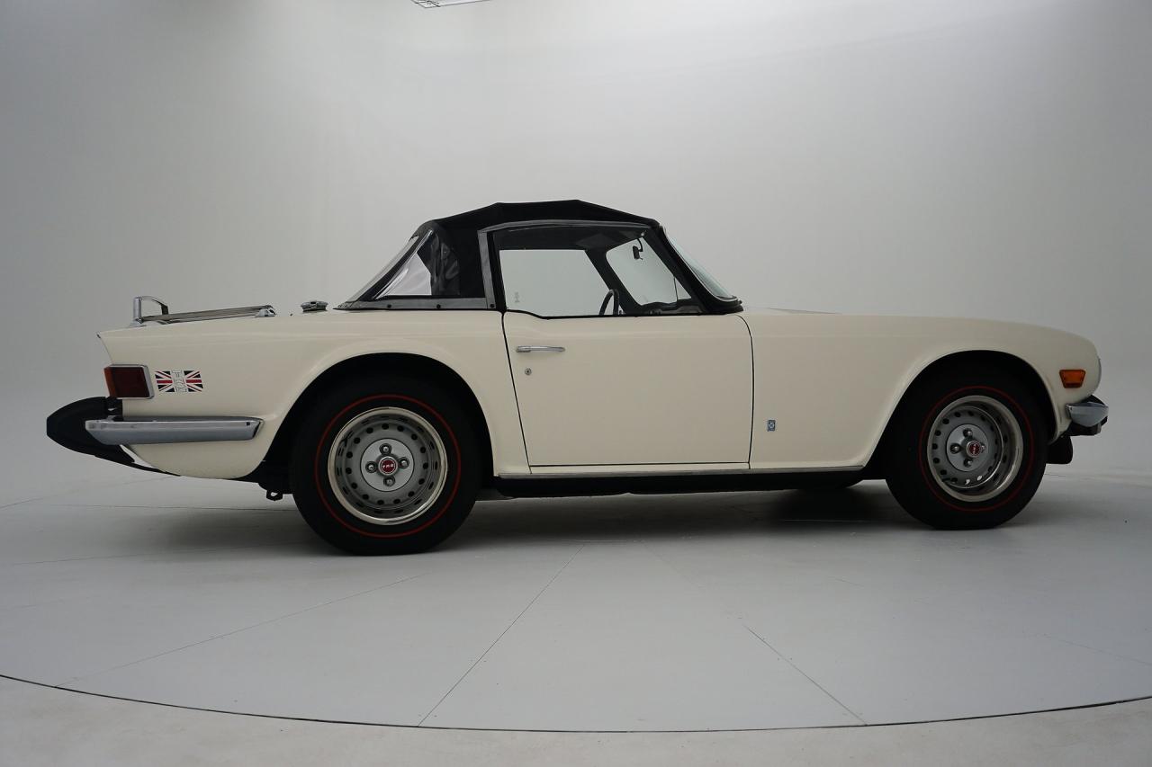 1976 Triumph TR6 w/ Overdrive