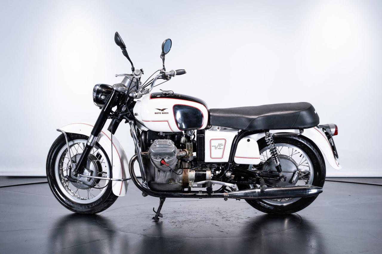 1967 Moto Guzzi MOTO GUZZI V7 700