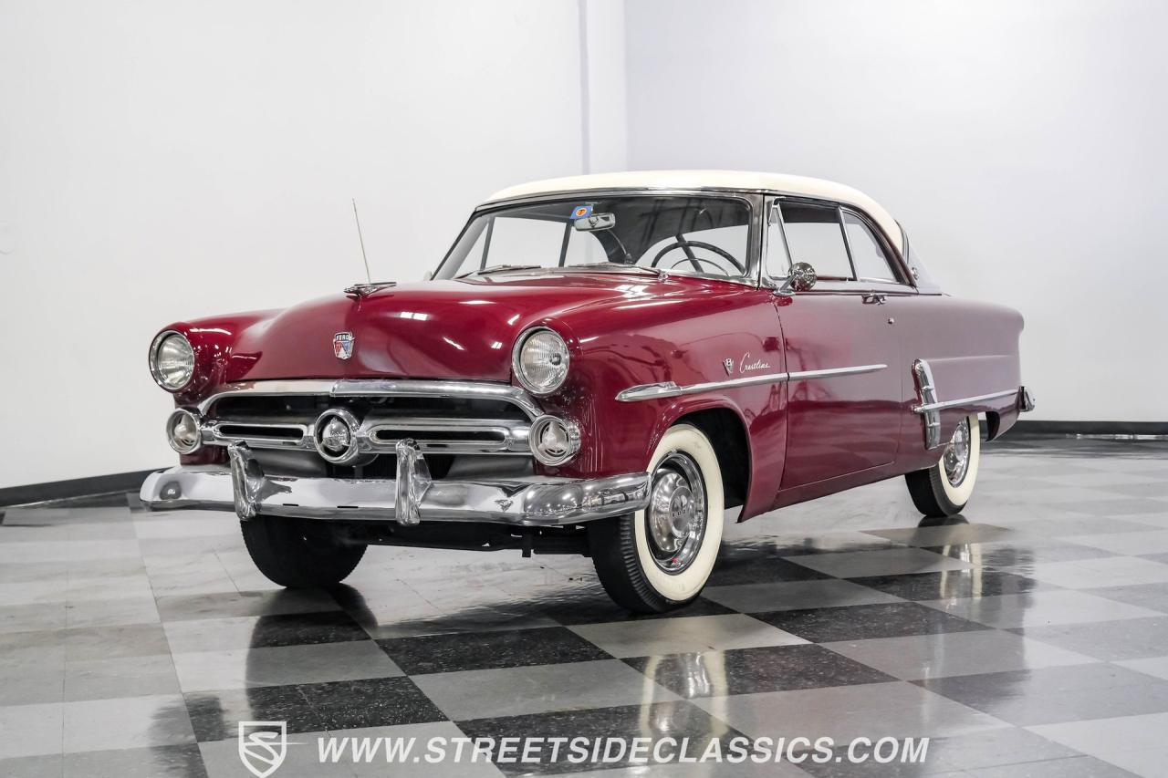 1952 Ford Crestline Victoria