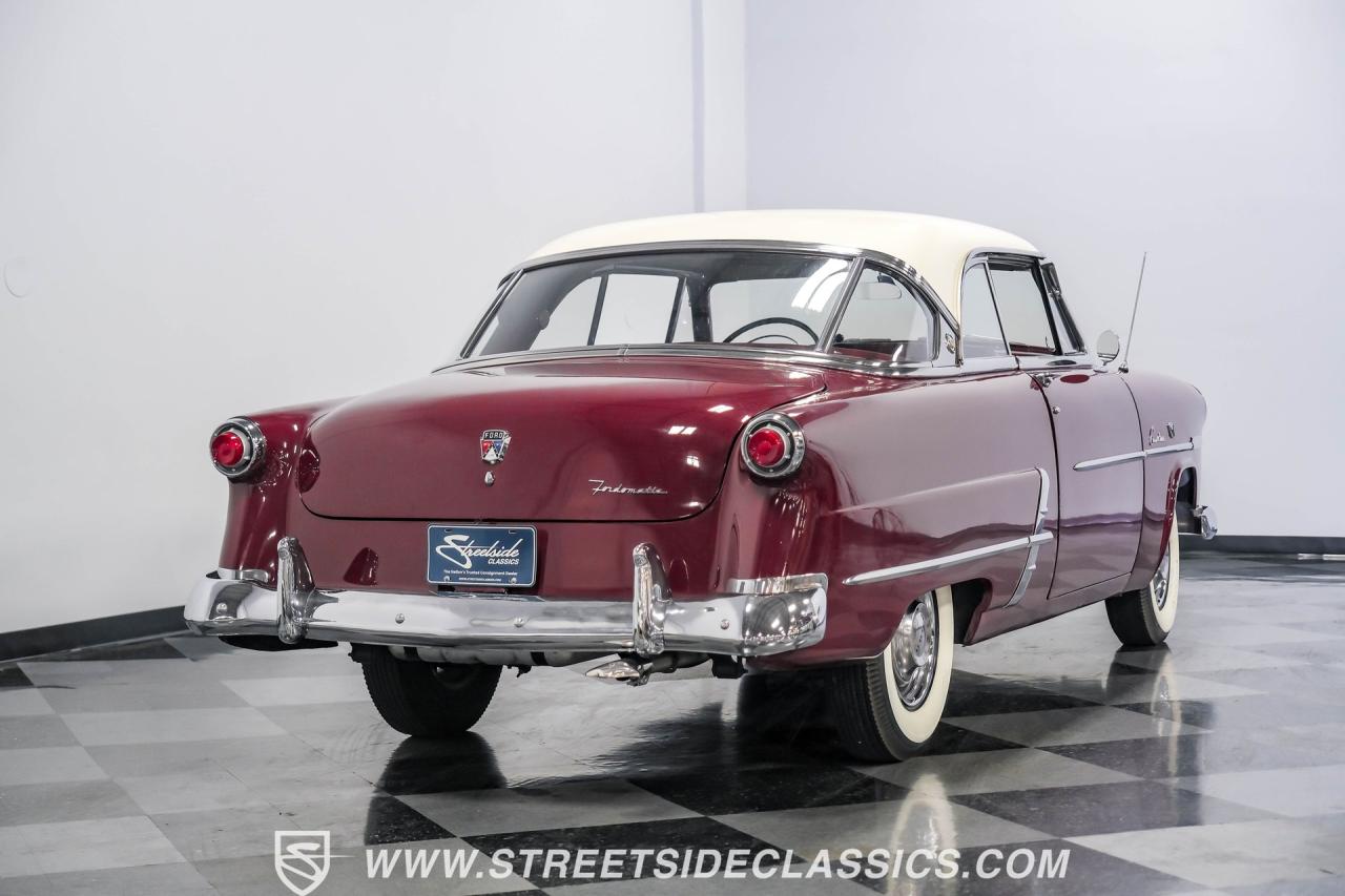 1952 Ford Crestline Victoria