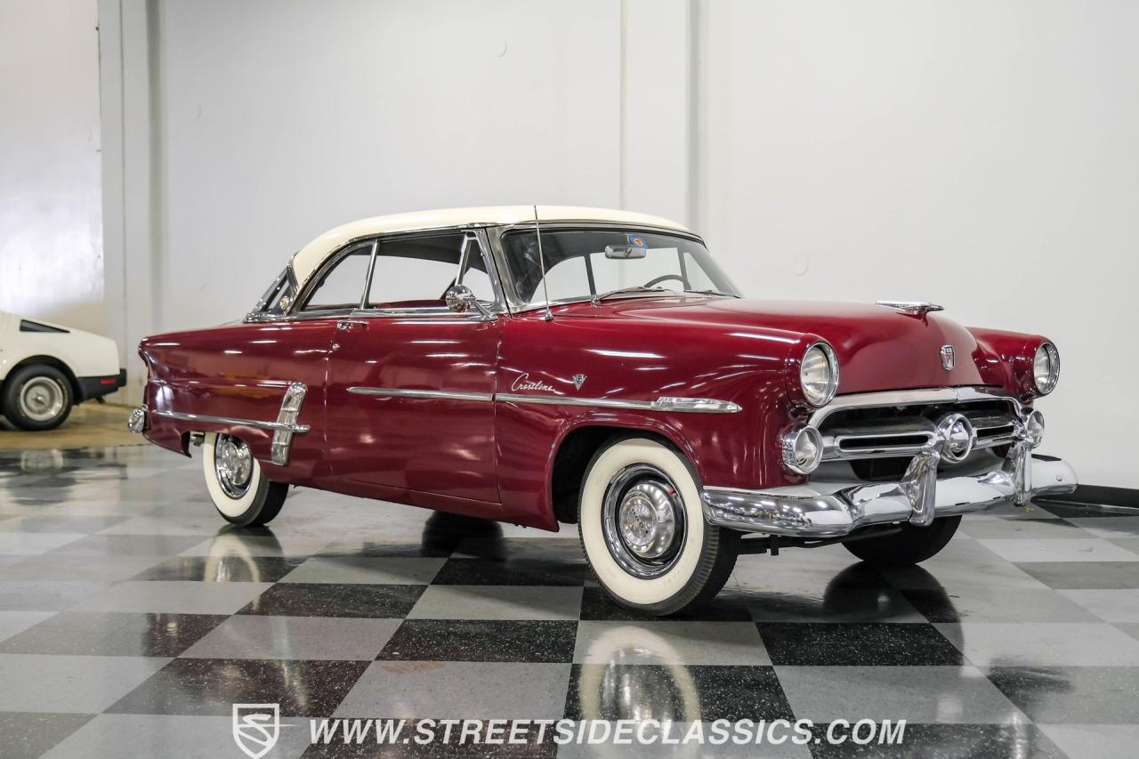 1952 Ford Crestline Victoria