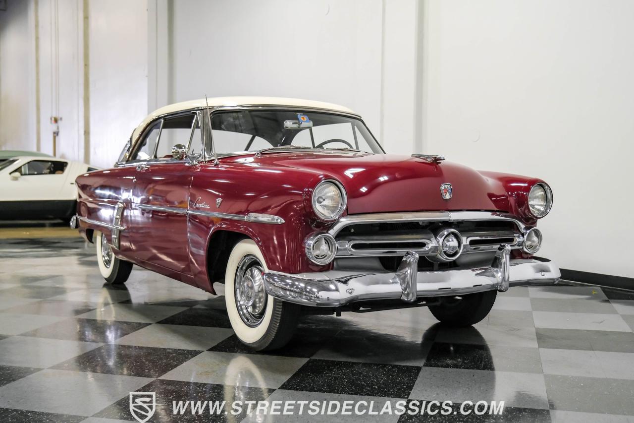 1952 Ford Crestline Victoria