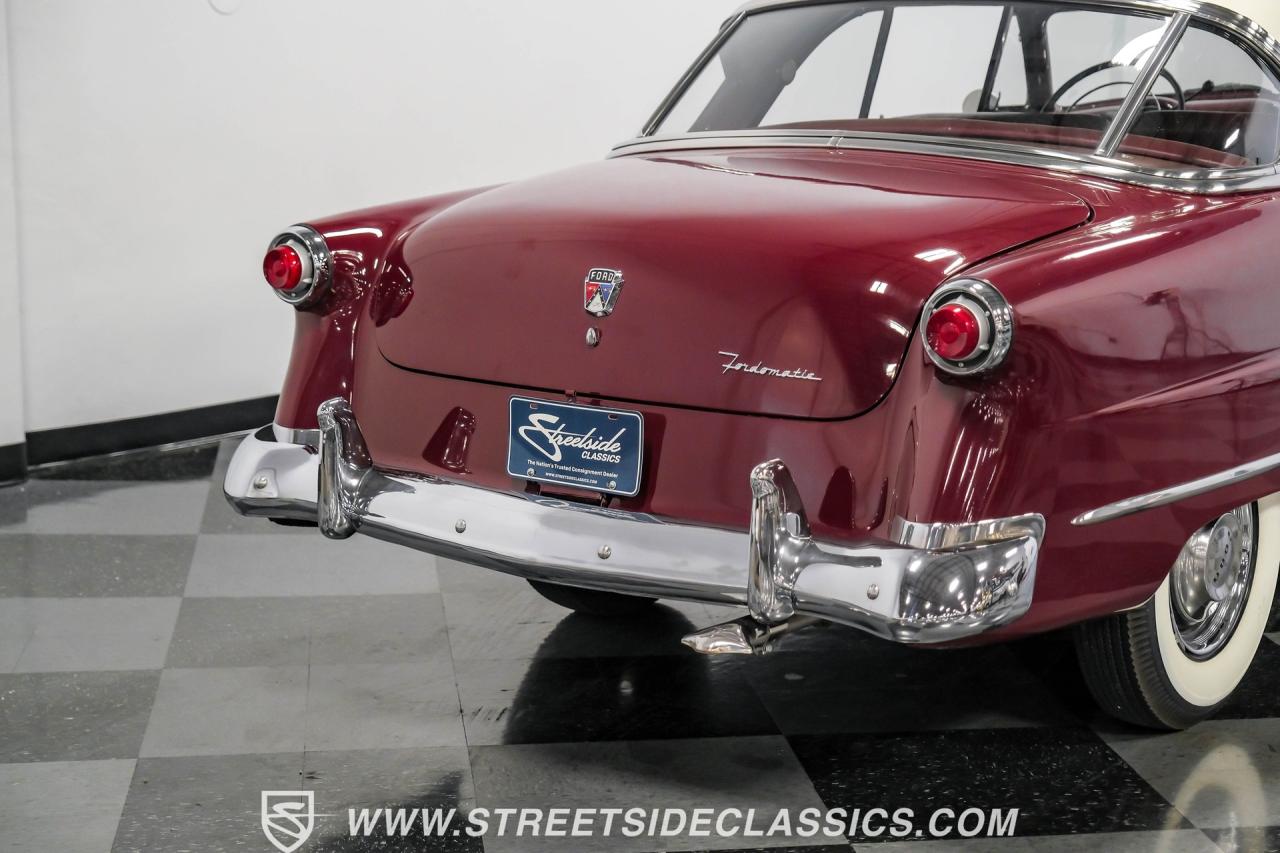 1952 Ford Crestline Victoria