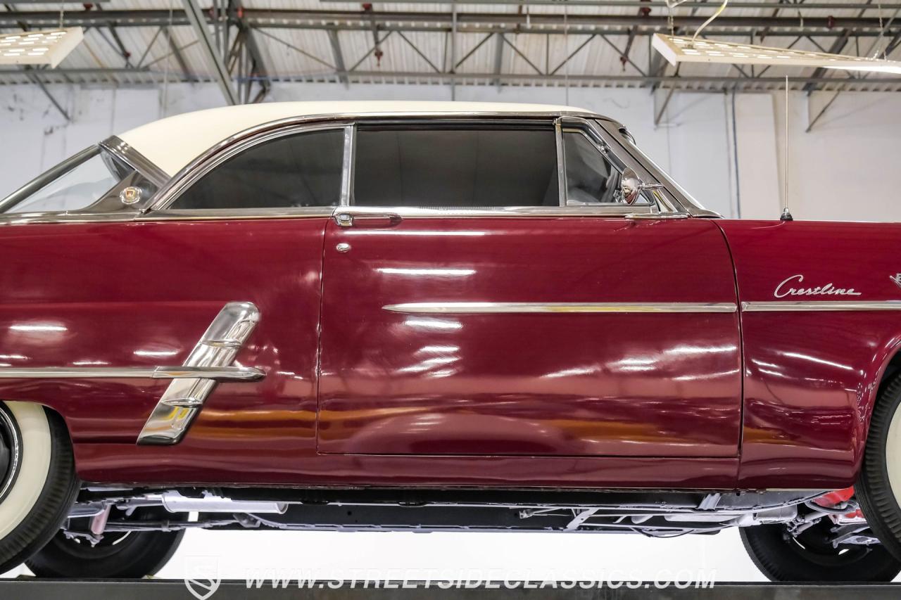 1952 Ford Crestline Victoria