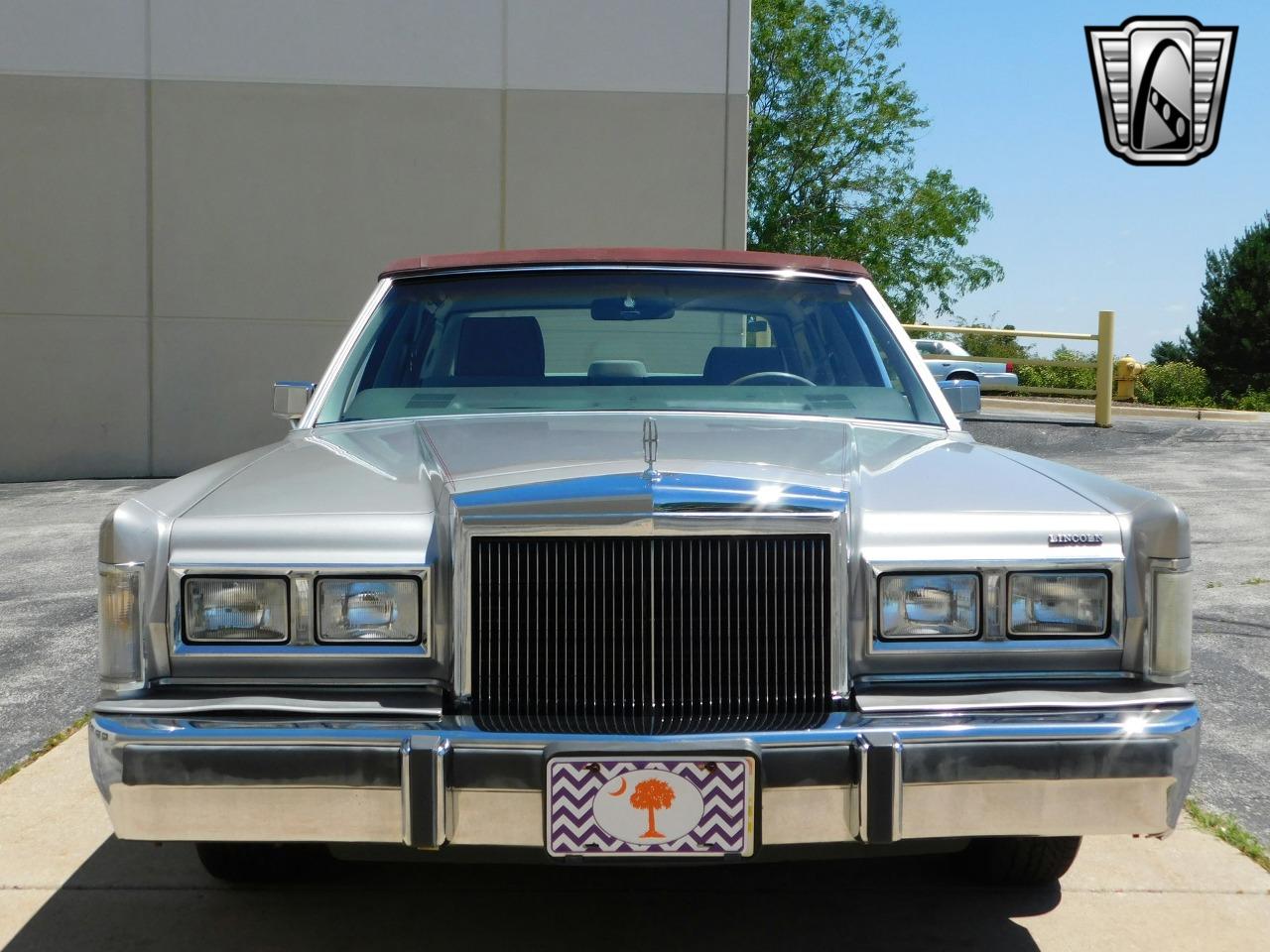 1988 Lincoln Town Car