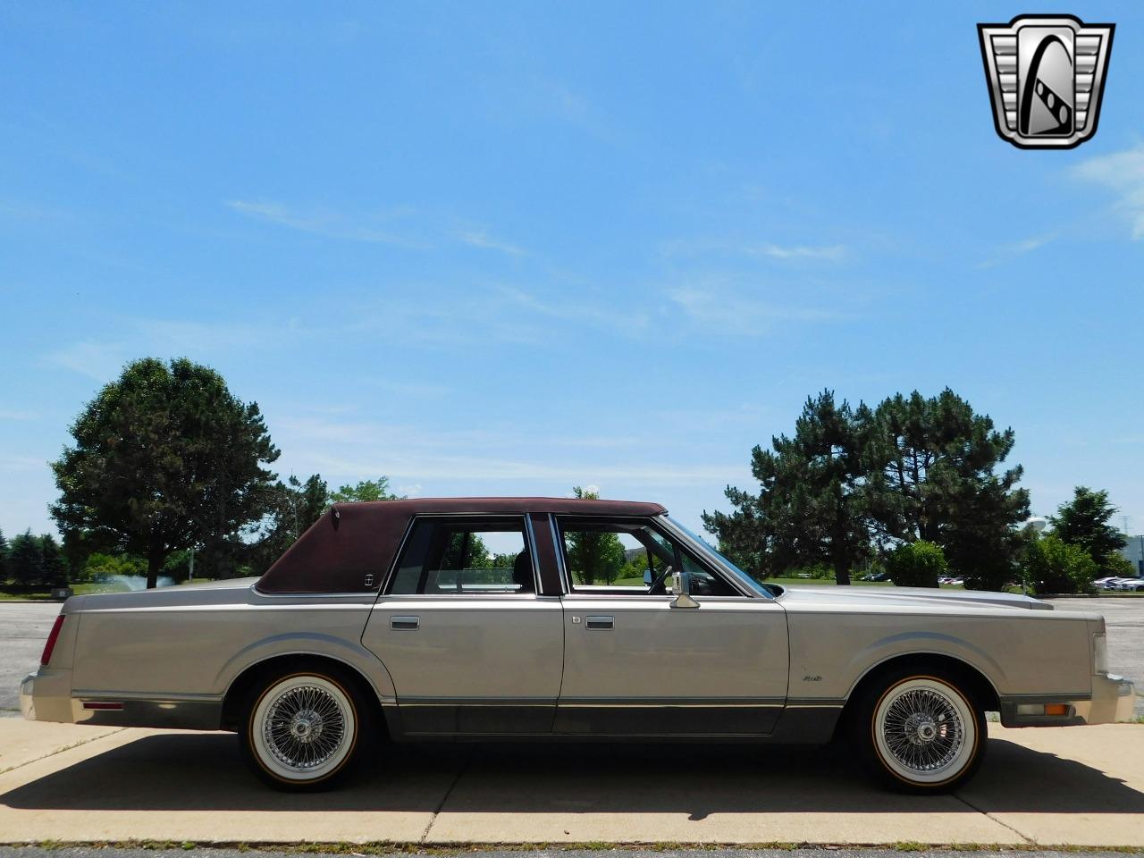 1988 Lincoln Town Car