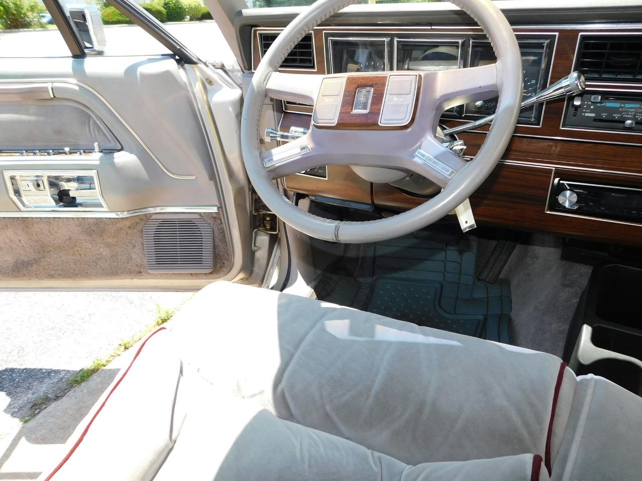 1988 Lincoln Town Car