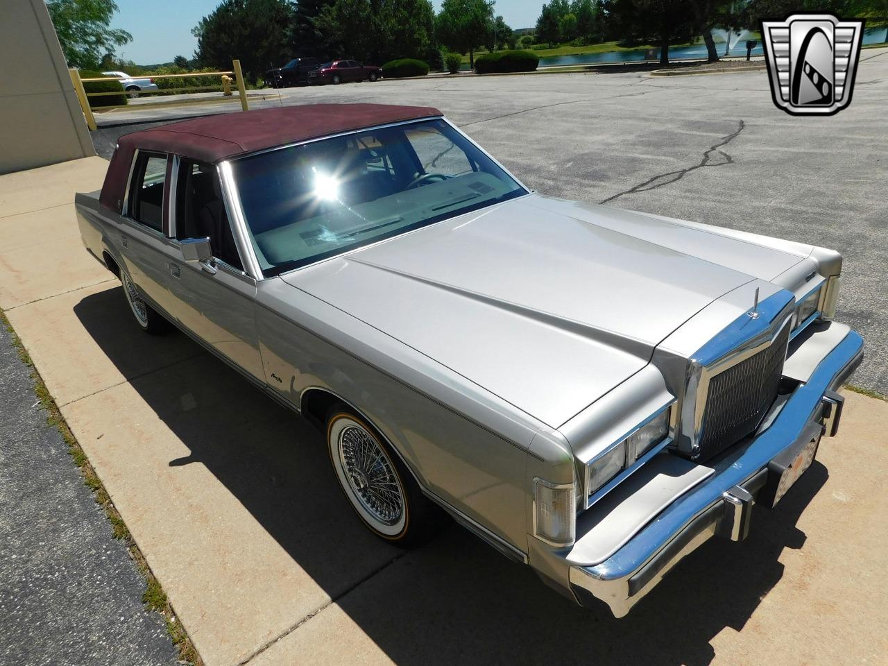 1988 Lincoln Town Car