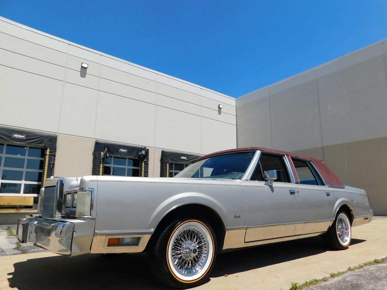 1988 Lincoln Town Car