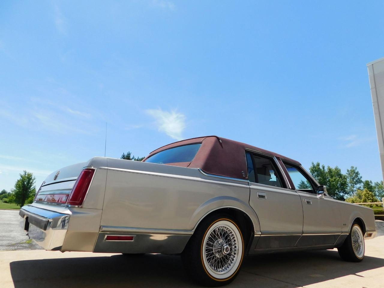 1988 Lincoln Town Car