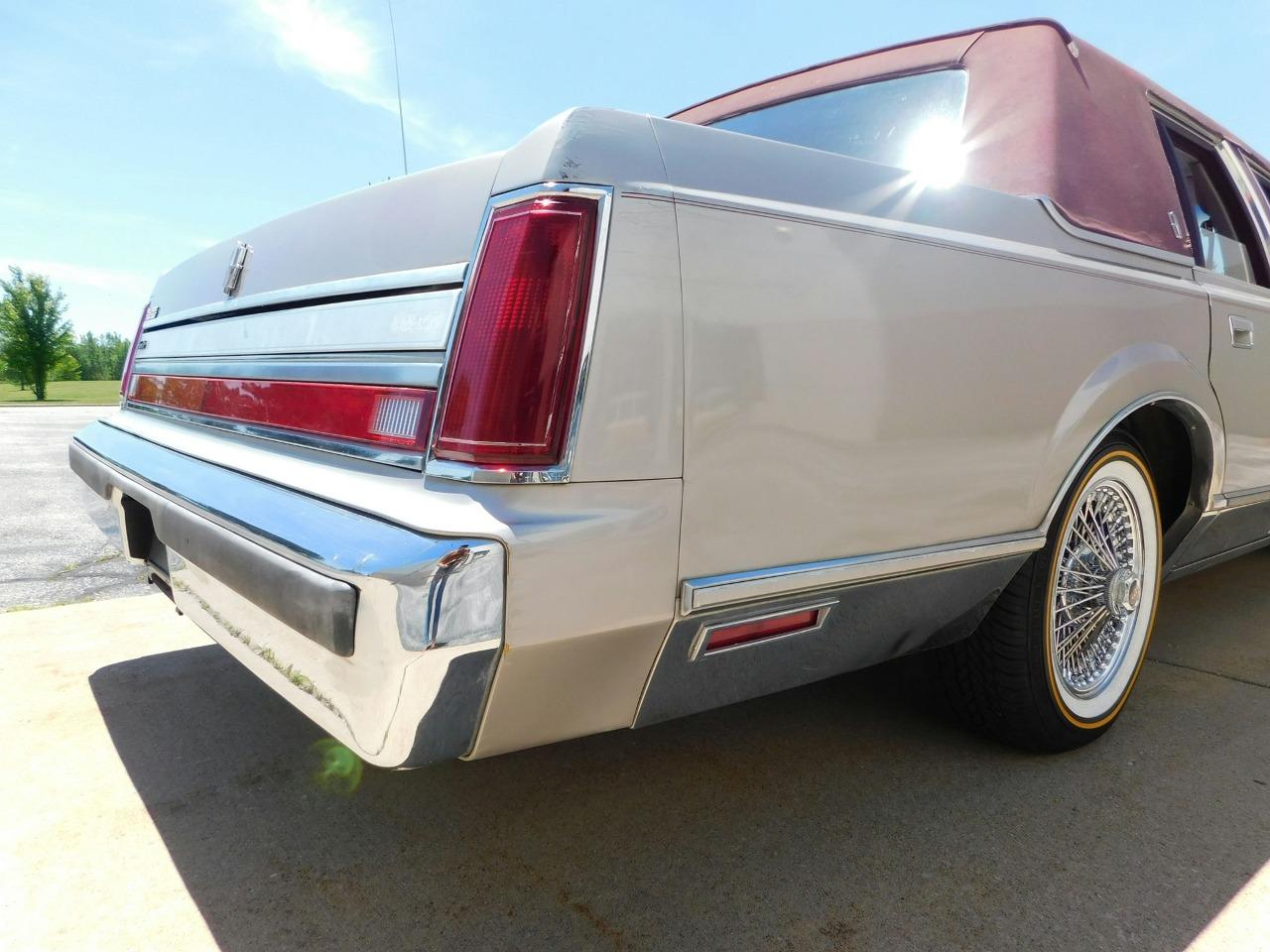 1988 Lincoln Town Car