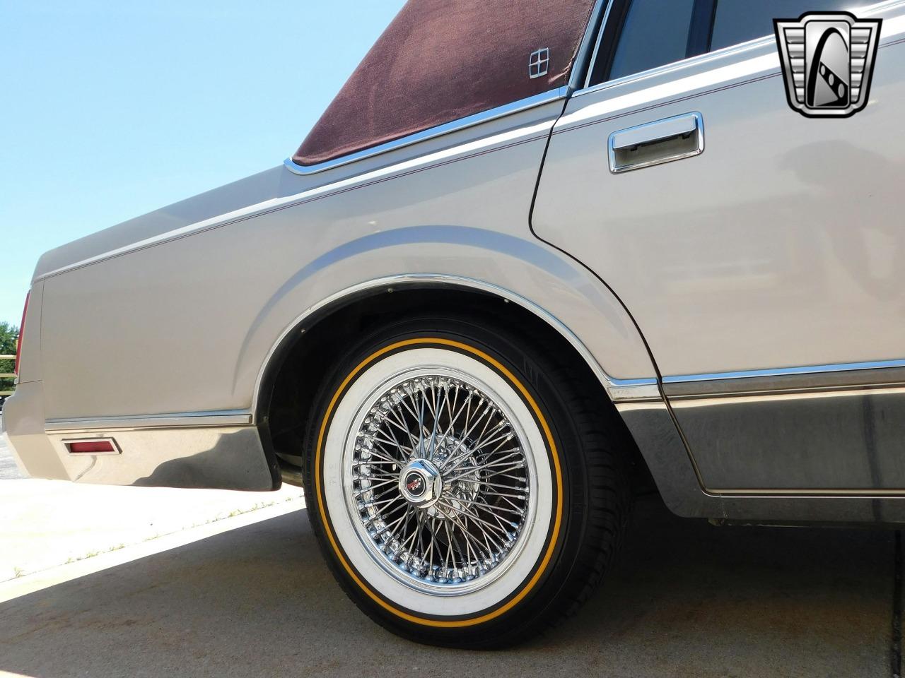 1988 Lincoln Town Car