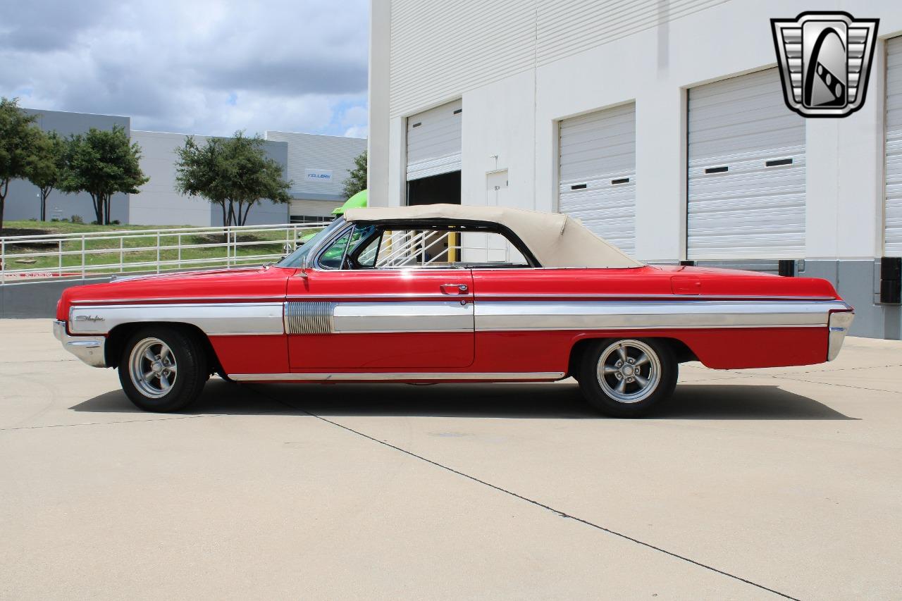 1962 Oldsmobile Starfire