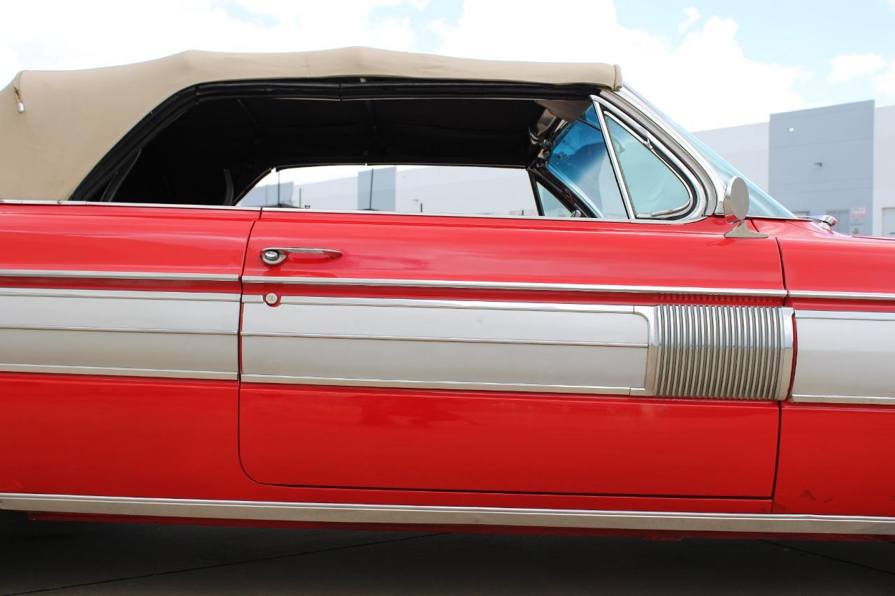 1962 Oldsmobile Starfire