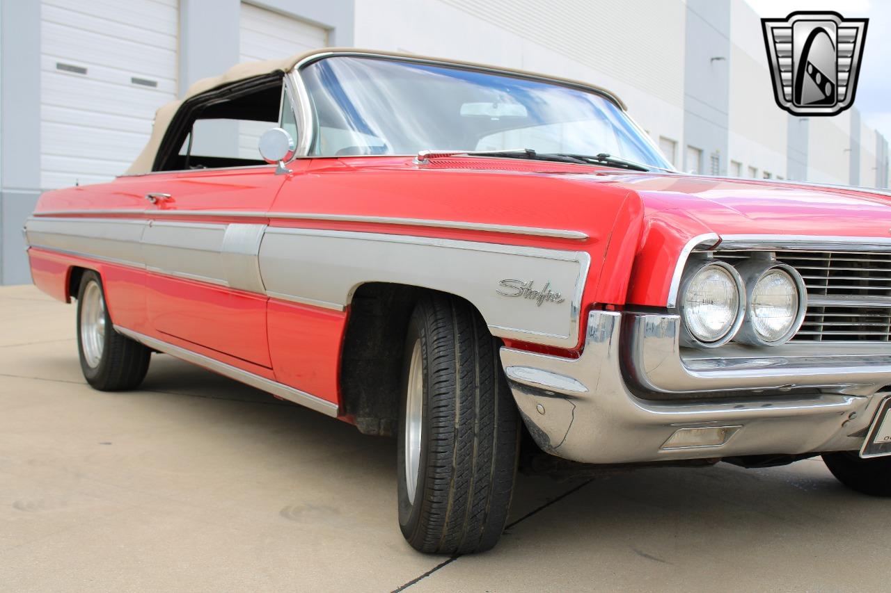 1962 Oldsmobile Starfire