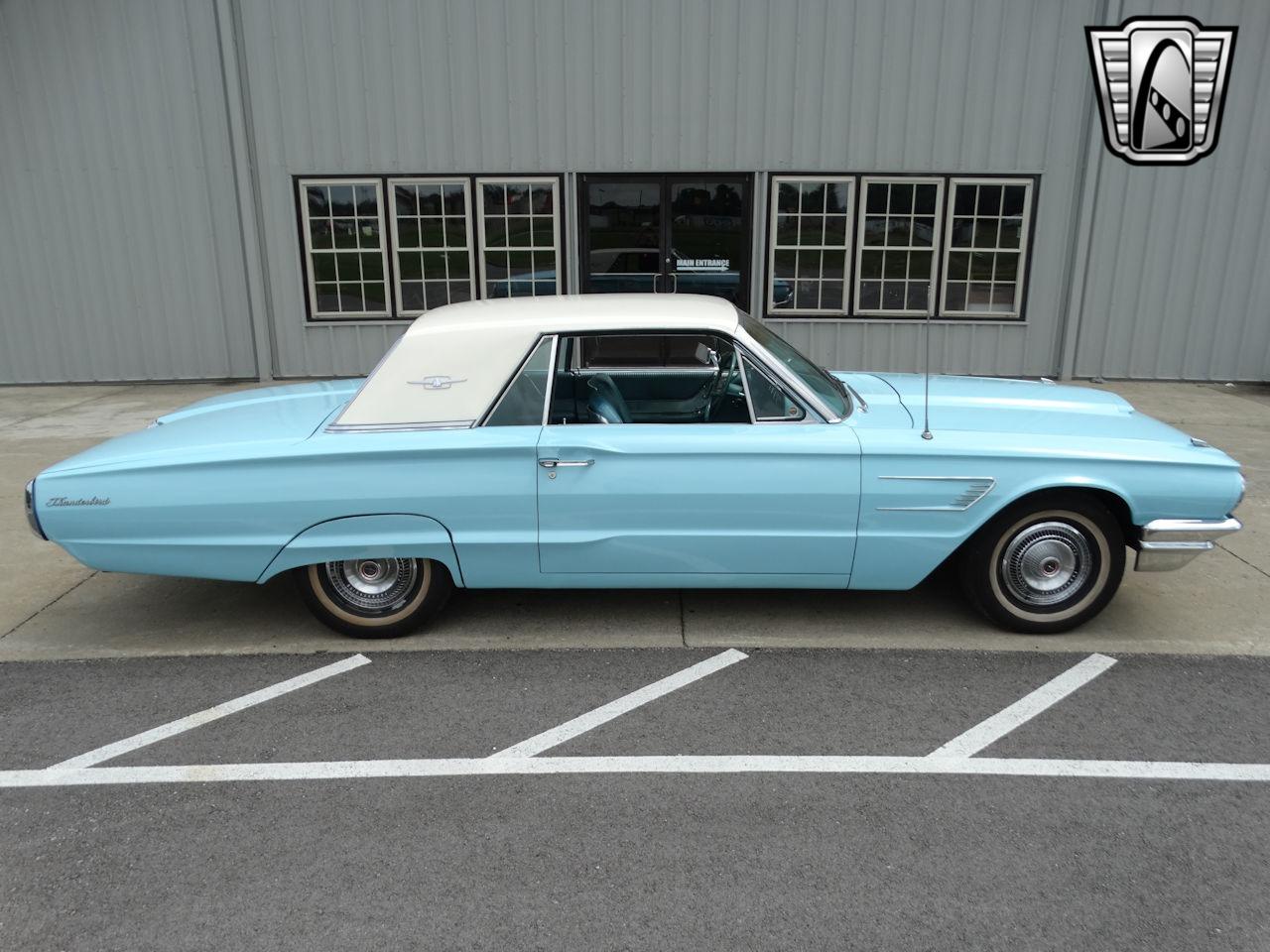 1965 Ford Thunderbird