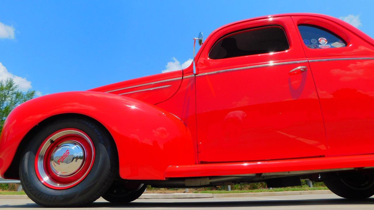 1939 Ford Deluxe