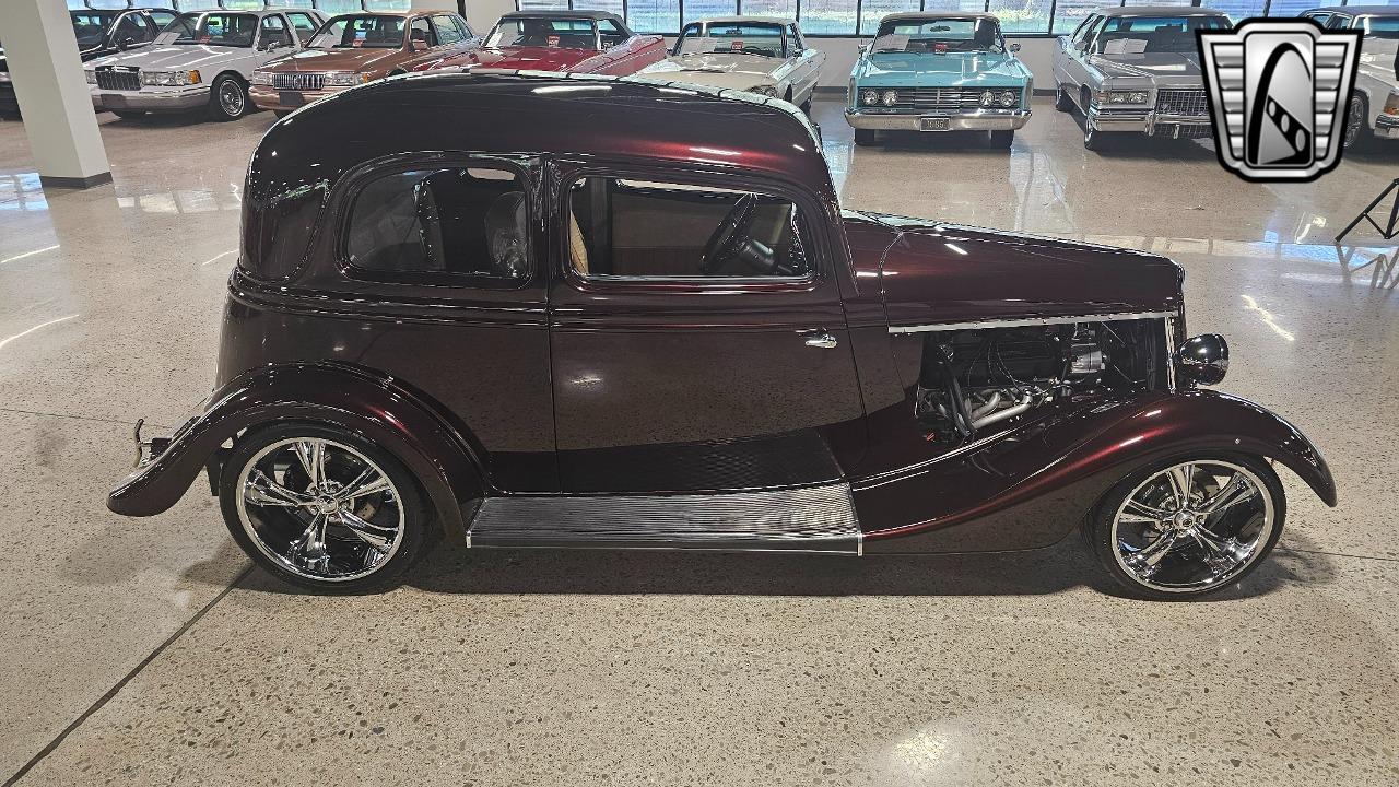 1933 Ford Vicky