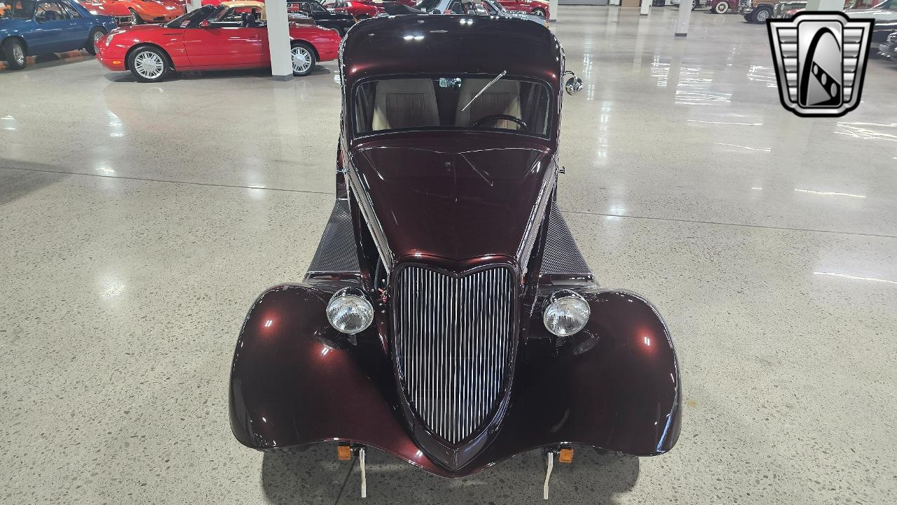 1933 Ford Vicky