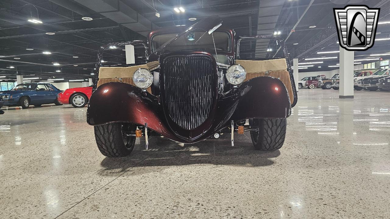 1933 Ford Vicky