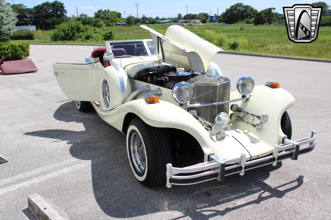 1981 Excalibur Roadster