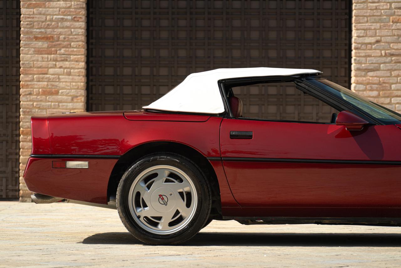 1987 Chevrolet Corvette C4 Convertible