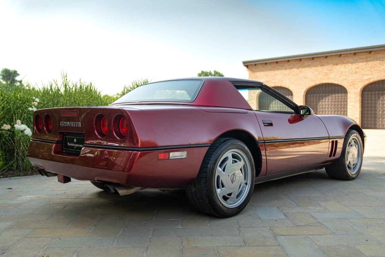 1987 Chevrolet Corvette C4 Convertible