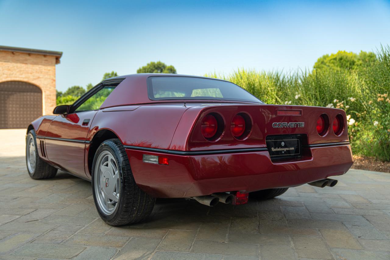 1987 Chevrolet Corvette C4 Convertible