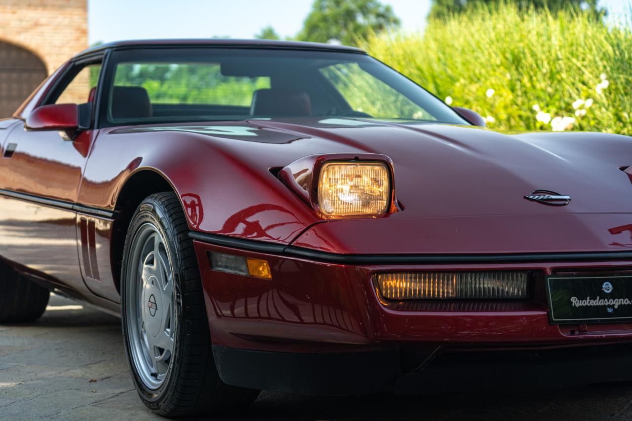 1987 Chevrolet Corvette C4 Convertible